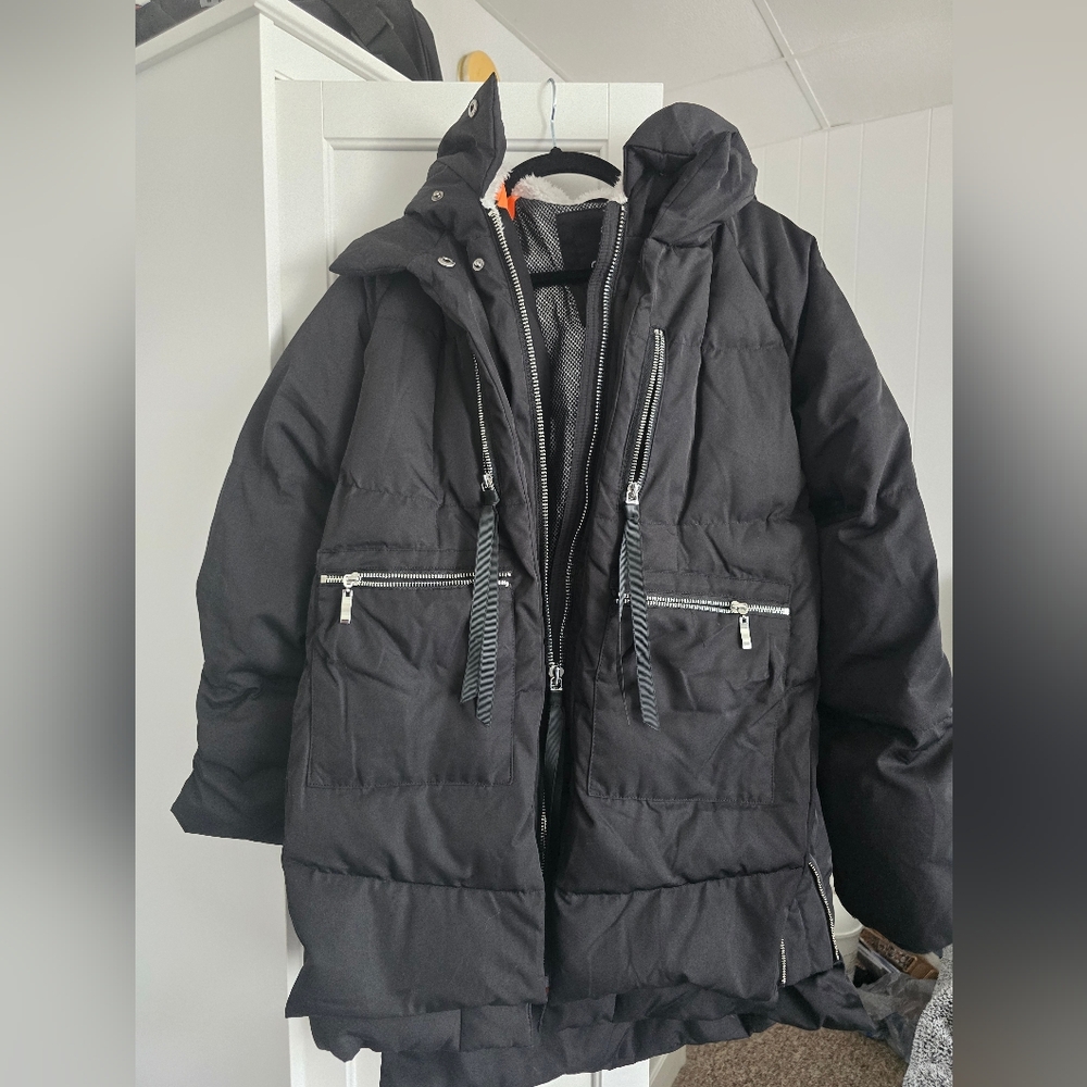 Women's Black Puffer Jacket